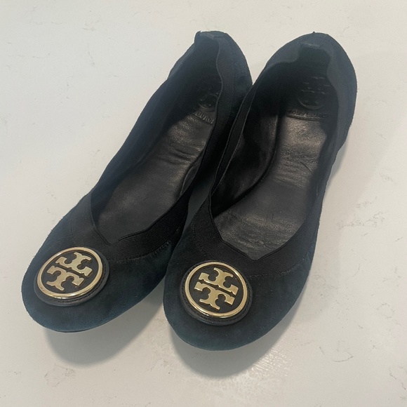 Tory Burch Shoes - Tory Burch Reva Black with Gold Ballerina Flats Size 8.5